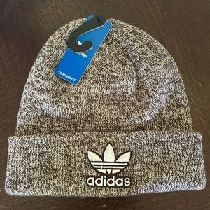 Adidas beanie unisex NWT